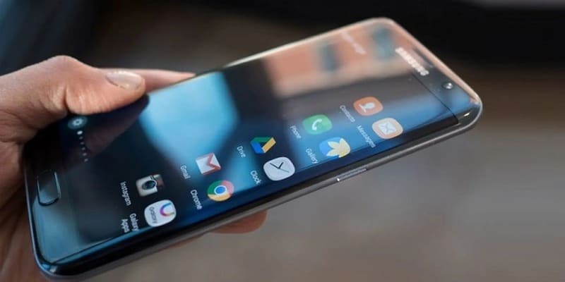 Các Thương Hiệu Điện Thoại Với Màn Hình Tràn Viền Đáng Mua Nhất